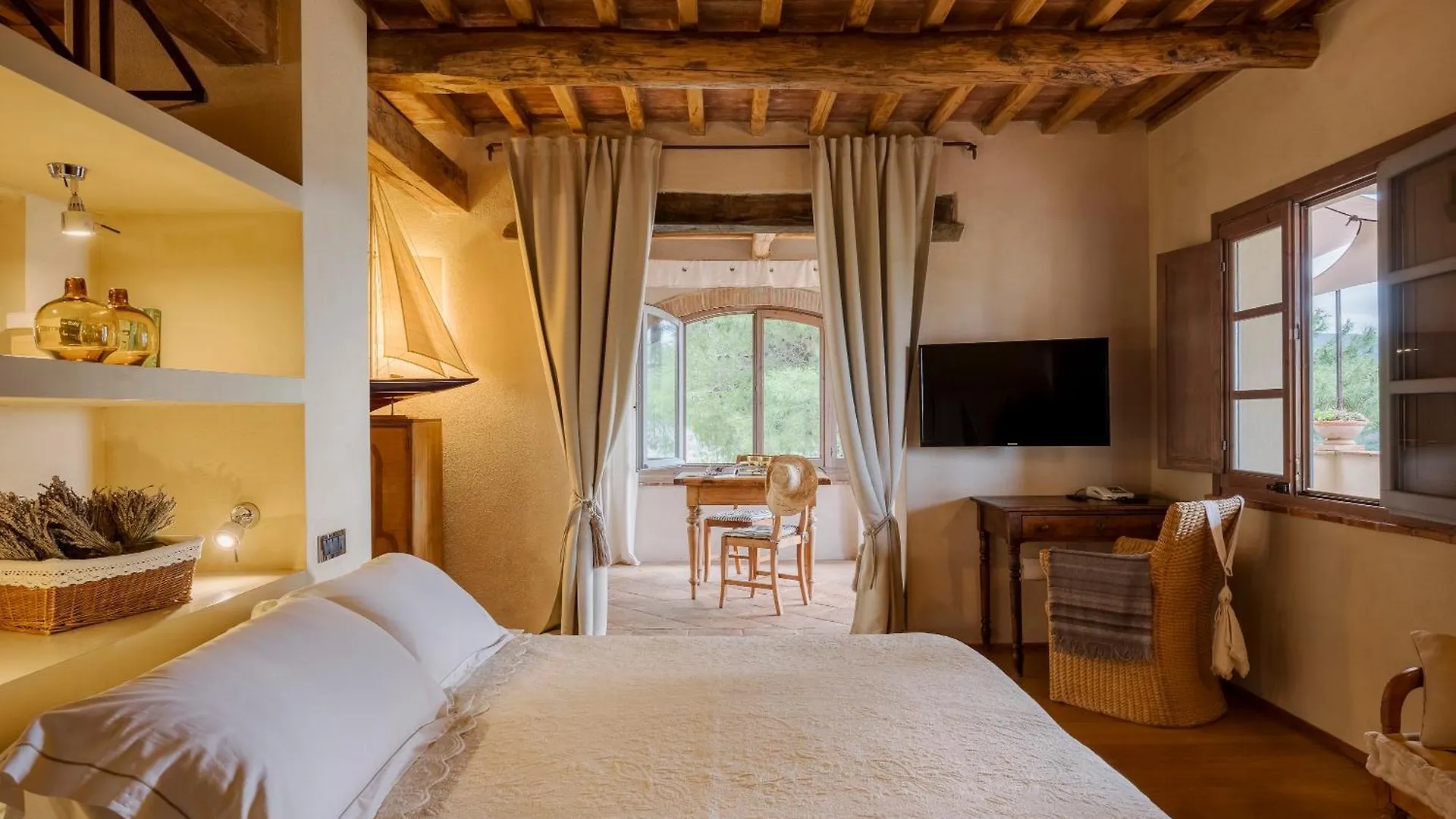 ファームステイ Boutique Hotel Poggio Ai Santi - Adults Only サン·ヴィンチェンツォ