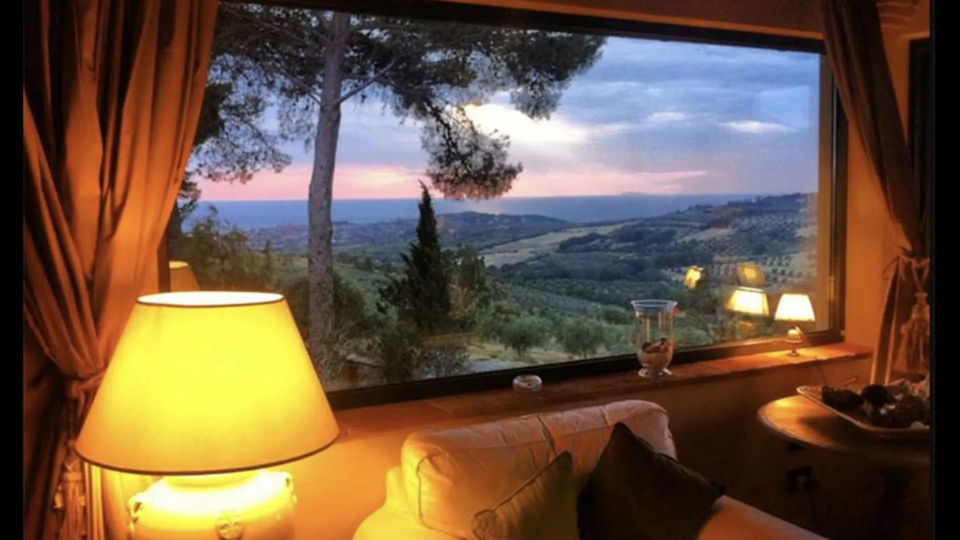 ファームステイ Boutique Hotel Poggio Ai Santi - Adults Only サン·ヴィンチェンツォ イタリア